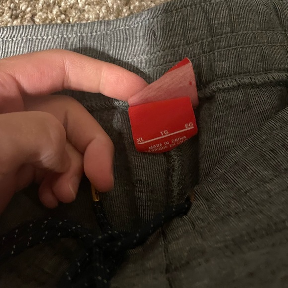 Nike tech fleece XL - Picture 3 of 3